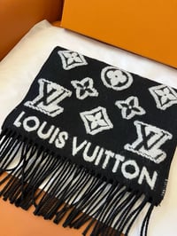 Image 9 of LV30 Scarf