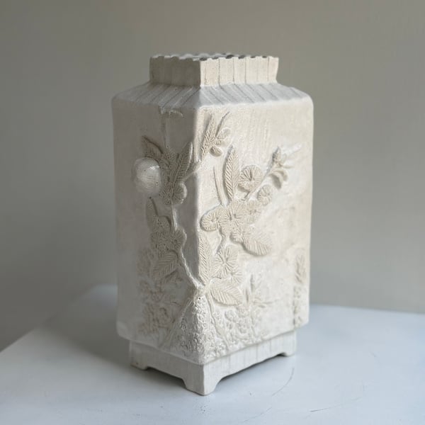 Image of Eucalyptus vase. (4238)