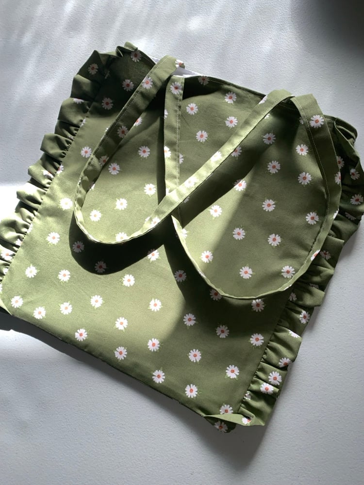 Image of Daisy Ruffle Tote Bag 🌼(green)