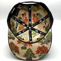 Image 2 of NEW ERA 亀松 9FIFTY SNAP BACK CAP DESIGNED by YUSUKE HAMAMOTO