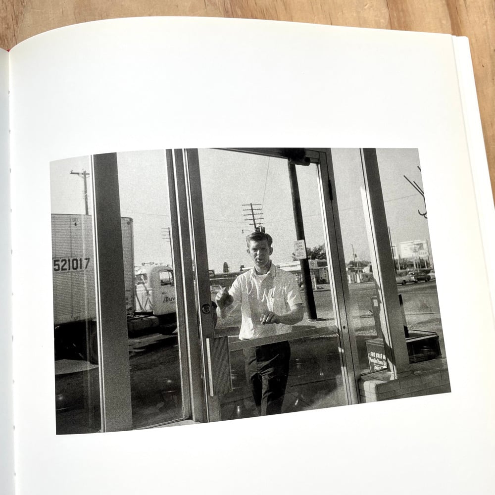アート・デザイン・音楽 William Eggleston BEFORE COLOR Amazon | William Eggleston Before Color | Burside, Chris