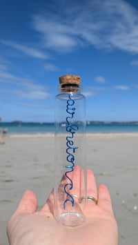 Image 1 of Fiole à message - air Breton