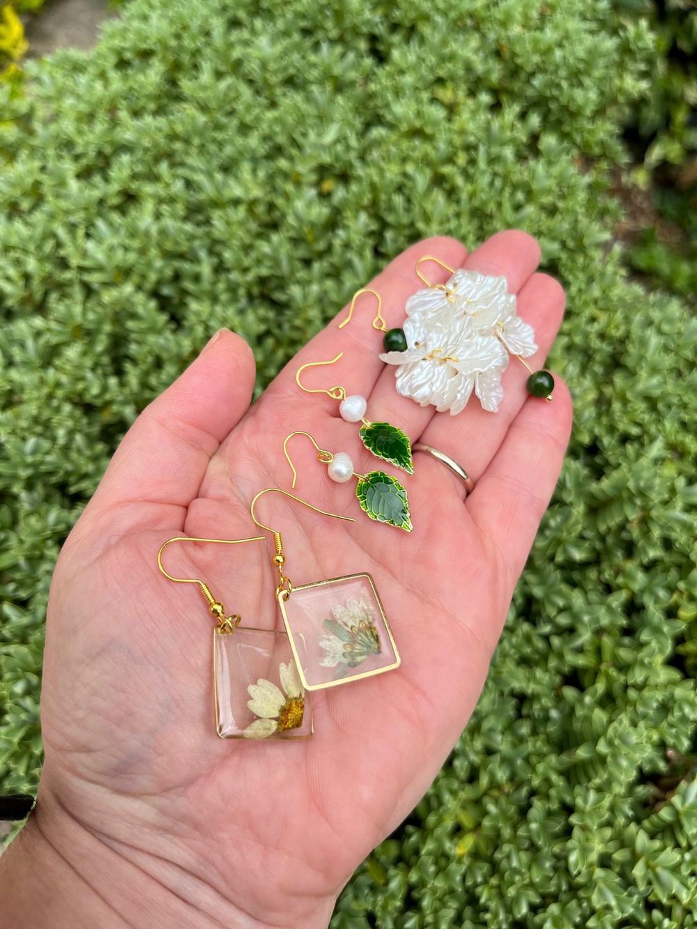 floral themed earrings!