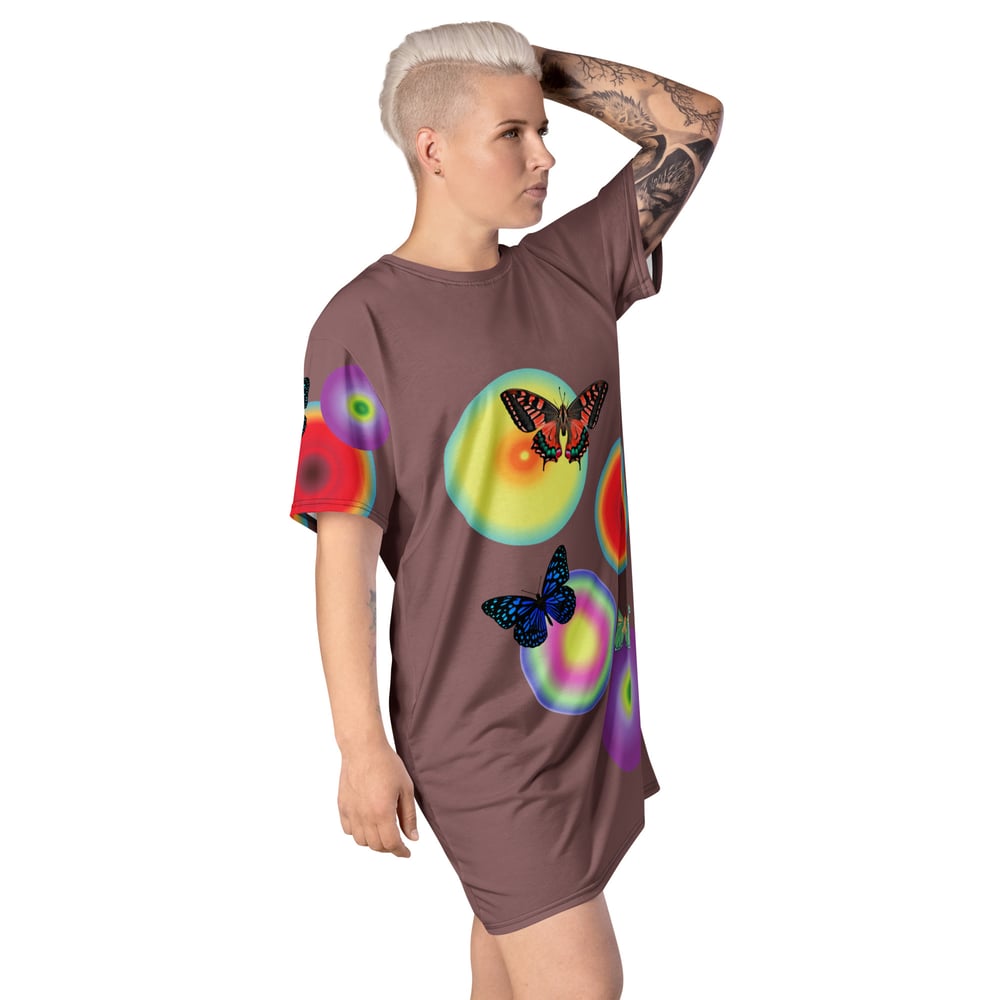 Image of Butterfly Orbs T-shirt dress