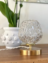 Image 1 of Lampe globe en verre taillé