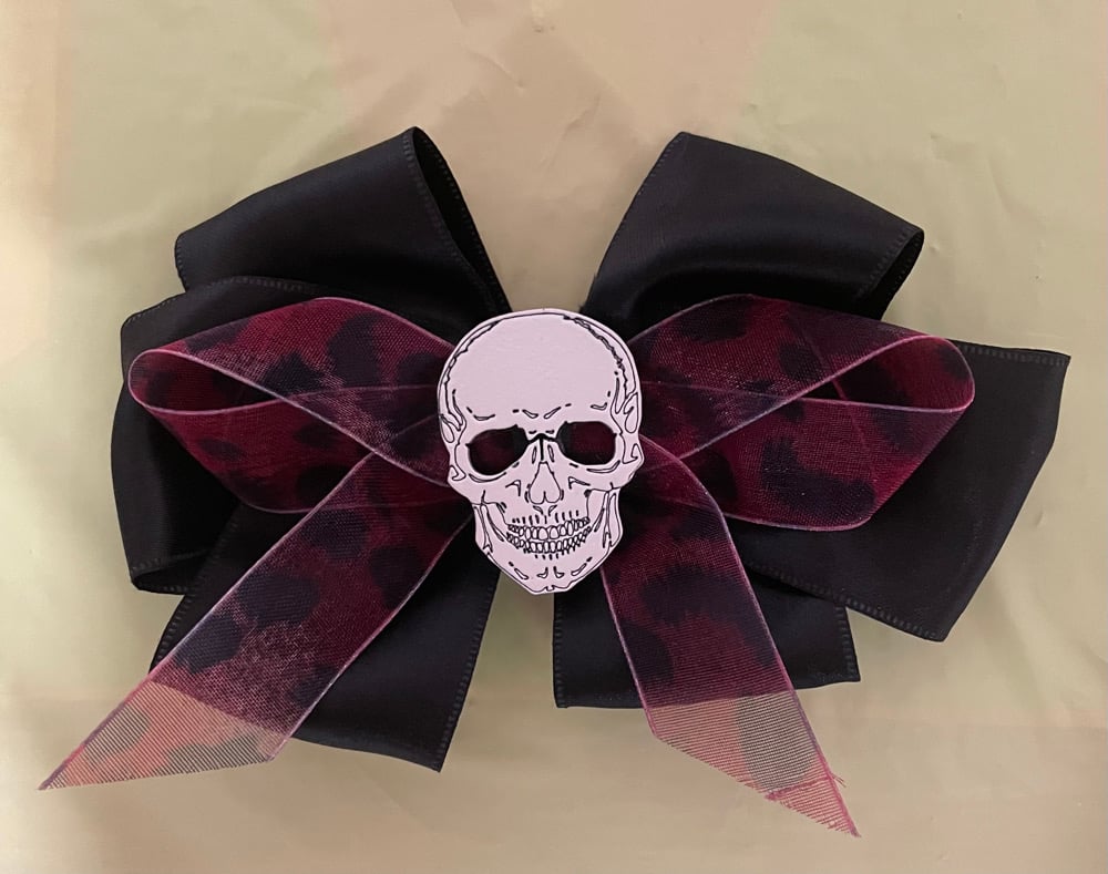 Skull double layered ribbon 