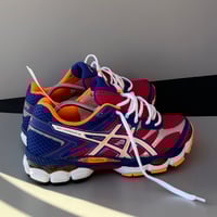 Image 2 of size: us8.5/10W uk8 eu42 cm26.5