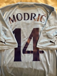 Image 1 of Tottenham Hotspur “MODRIĆ 14” 2010/11 Away Cup Shirt (L)