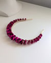 RUFFLE CROWN : MAGENTA