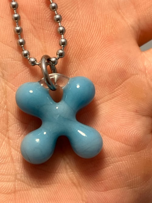 Image of bubblegum blue clover