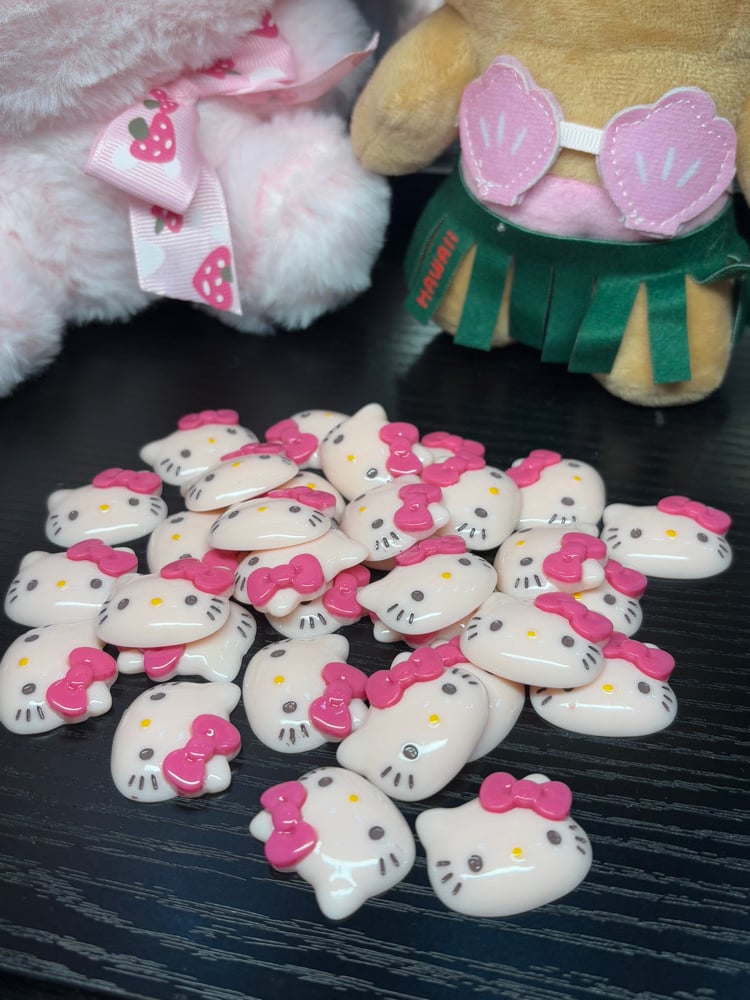 Image of pink HK heads