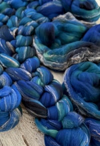 Image 3 of Royalty, on Spindelicious Tweed: 89% Shaniko Wool/6% Acrylic/5% Rayon