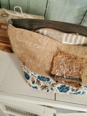 Image of Grande Trousse en piqué et jute {T30-42.9}