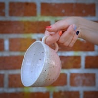 Image 2 of Tasse Latte Cartel par Amour Amour