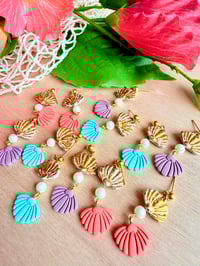 Image 2 of Seashells by the Seashore
