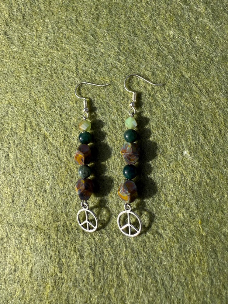 Image of ☮️💚 Gorgeous green-peace sign earrings 💚☮️
