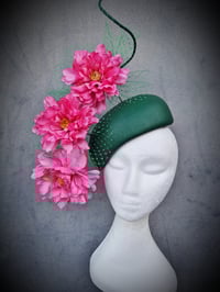 Image 2 of 'Amarlia' in Emerald and Pink