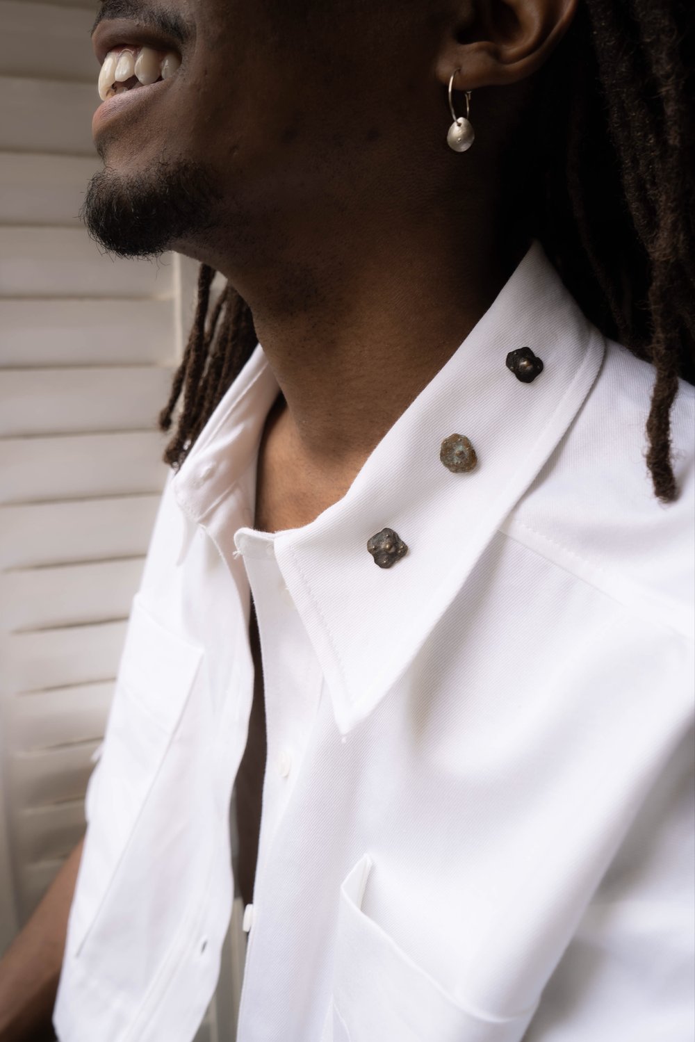 Image of Pin’s téton patine brune