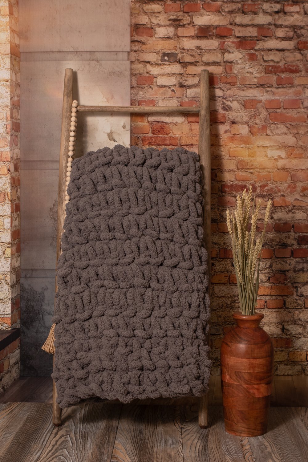 Image of Cozy Chunky Blanket-Grey