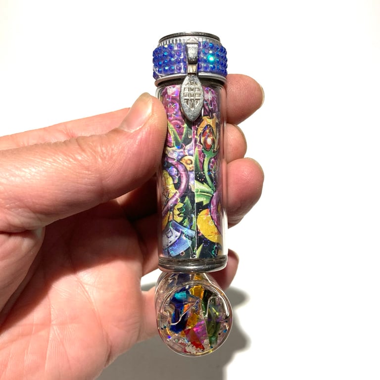 Curious Alice Image 5