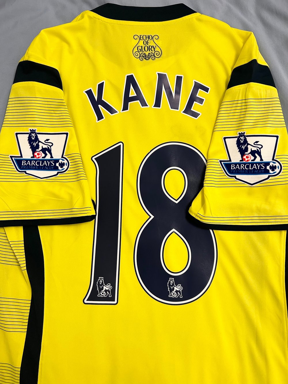 Image of Tottenham Hotspur “KANE 18” 2014/15 Third Shirt + PL patches (M)