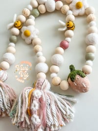 Image 8 of RTS OAK Buzz & Blooms Garland #5
