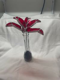 Image 3 of Life like 3D Lily