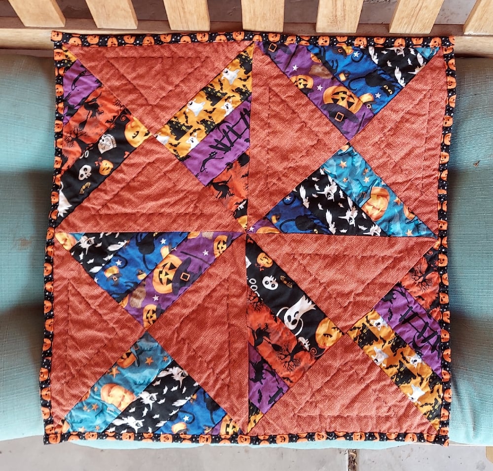 Image of Halloween Cat Quilt