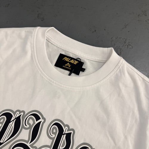 Image of BNWT AW 18 Palace x Avirex T-shirt, size large