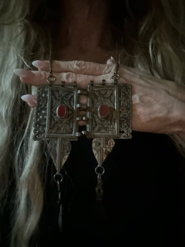 late 60s metal and stone necklace