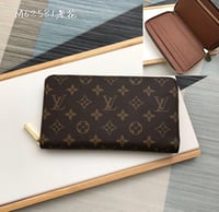 Image 4 of LV Zippy Organizers Wallet