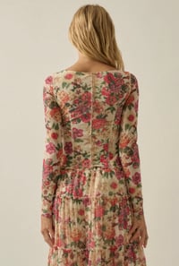 Image 3 of A set for spring