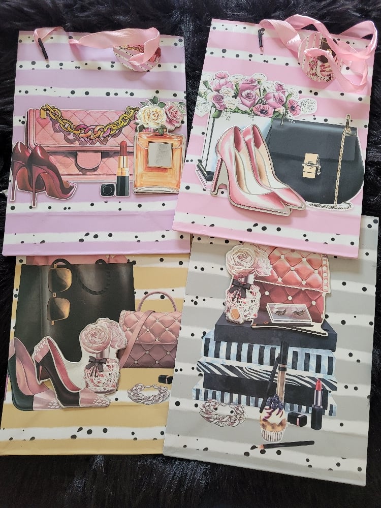 3d Gift Bags Bundle.  (6) You will get a total of 6 bags