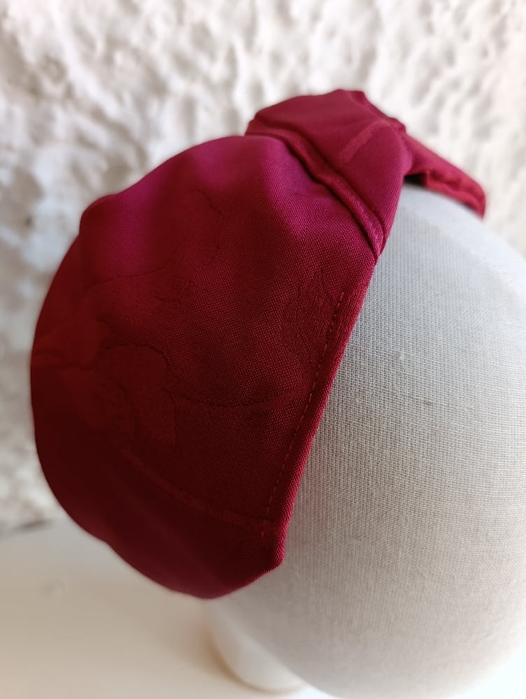 Image of Cerchietto a fascia jackard raso rosso