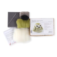 Image 3 of NEEDLE FELTING KIT OWL (NFKO)