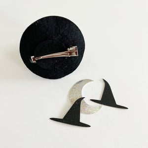 Image of Glitter + Stars Witch Hat Clip 