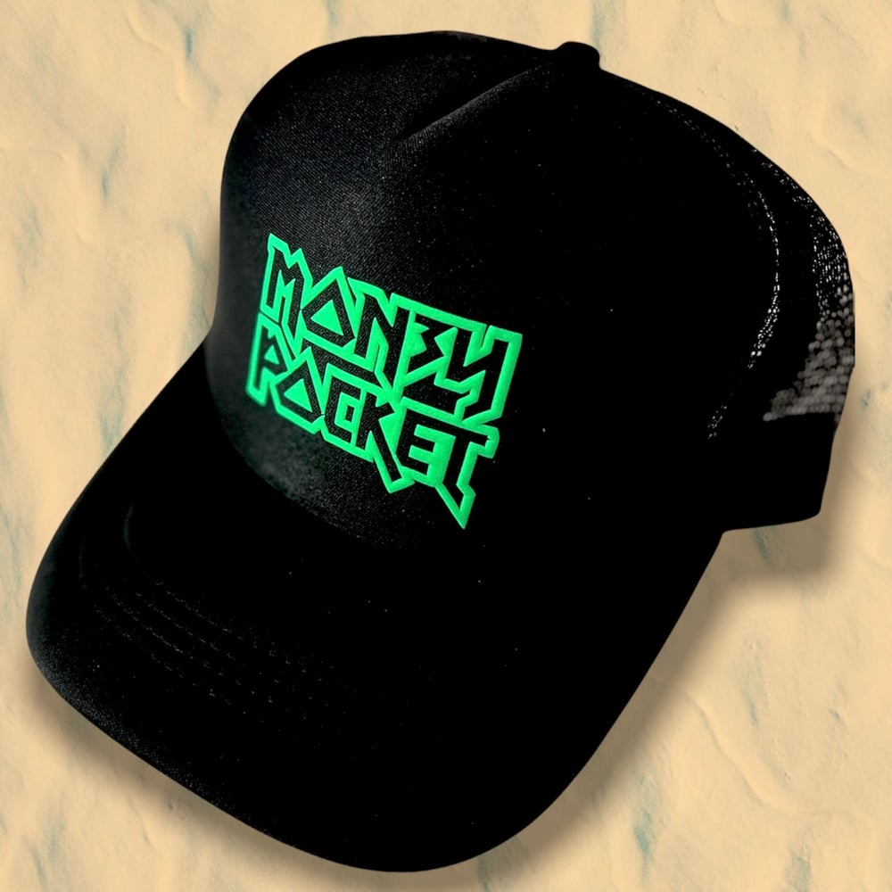RETRO TRUCKER HAT // BLACK & GREEN 
