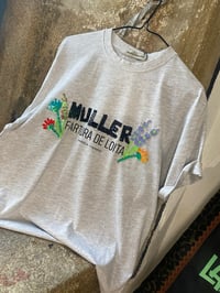 Image 3 of Camiseta bordada a man. MULLER gris. Talla S OVERSIZE. En STOCK