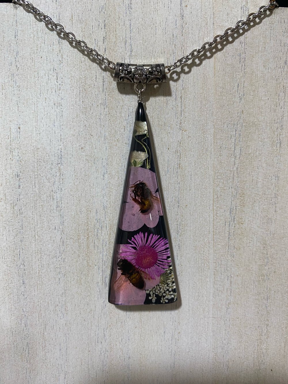 Floral Honeybee Pendant 