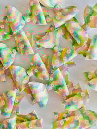 Image 2 of rainbow daisy bow 