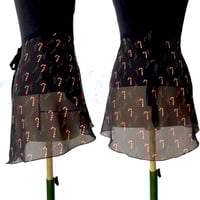 Image 4 of Black or White   Christmas candy cane 