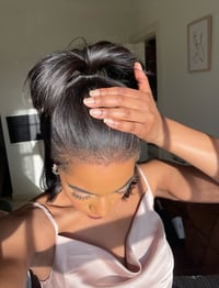 Image 8 of 12 inch YAKI STRAIGHT BOB with 4c NATURAL EDGES