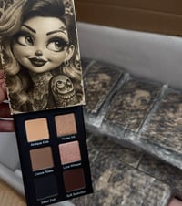 Image 1 of qm Eyeshadow 
