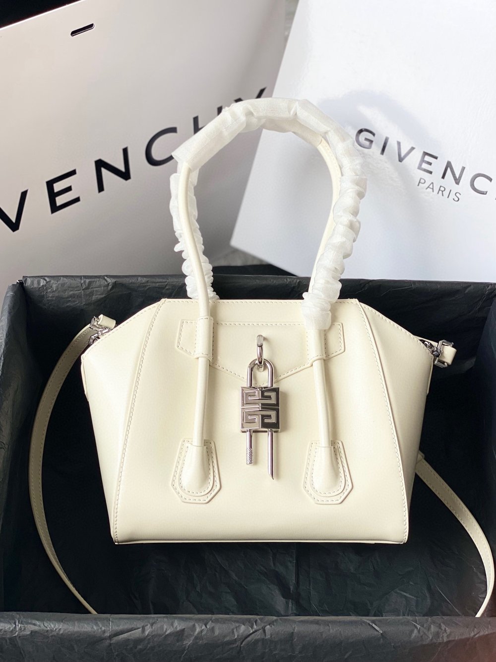 Givenchý TopHandle Bag