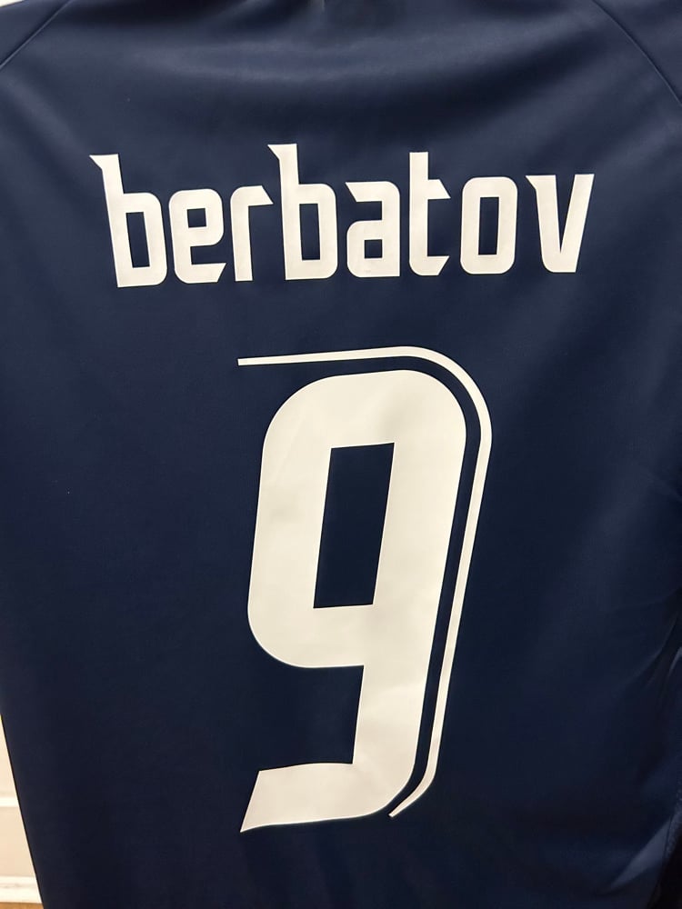 Image of Tottenham Hotspur “BERBATOV 9” Away Shirt + UEFA patch, L