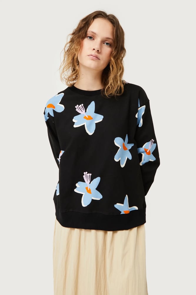 Image of SUDADERA EST FLORAL CALATEA NEGRO