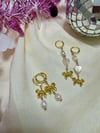 Bow dangles 