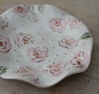 Image 4 of Roses wavy plate