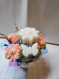 Image 3 of Scent candle bouquet 