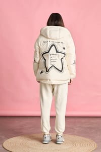 Image 4 of PLUMAS HELSINKI